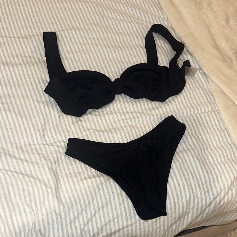 Montce Bikini Set
